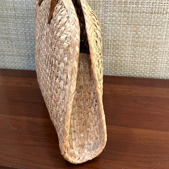 🌟HP🌟VTG 1980s Woven Palm Straw Handbag with Leather Accents - Picture 9 of 16